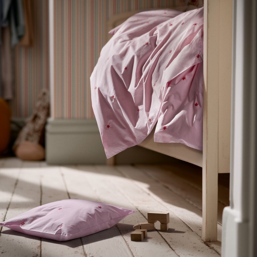 Juna Daisy Juniorsengetj 100x140 cm, Pink/Rd