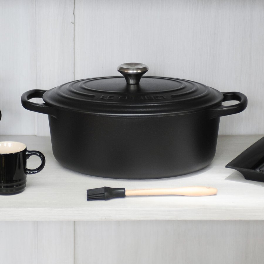 Le Creuset Signature Oval Stbejernsgryde 27 cm/4,1 L, Mat Sort