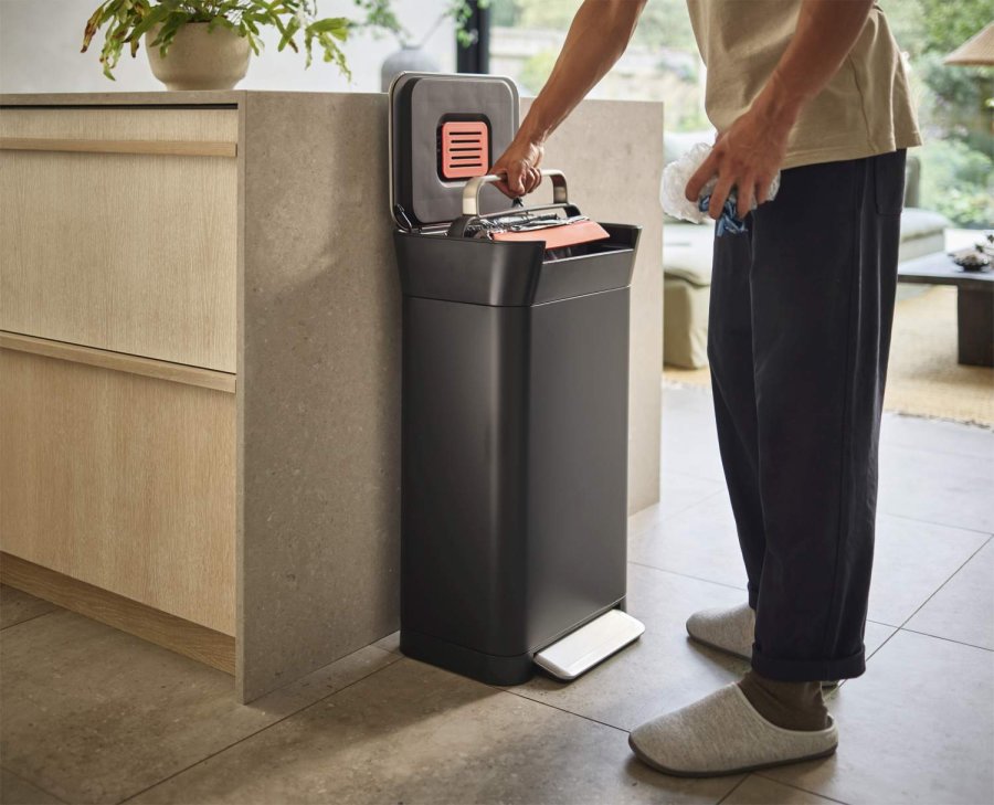 Joseph Joseph Titan Abfallsystem 30 L, Schwarz