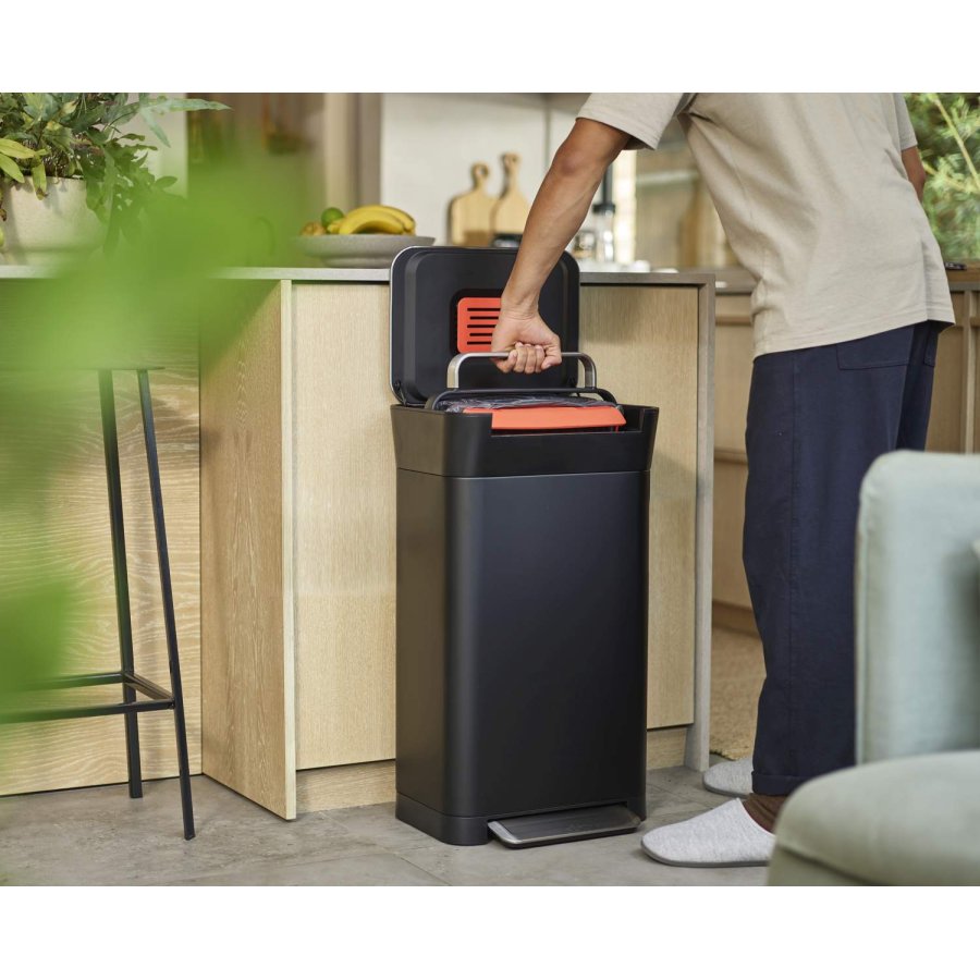 Joseph Joseph Titan Abfallsystem 30 L, Schwarz