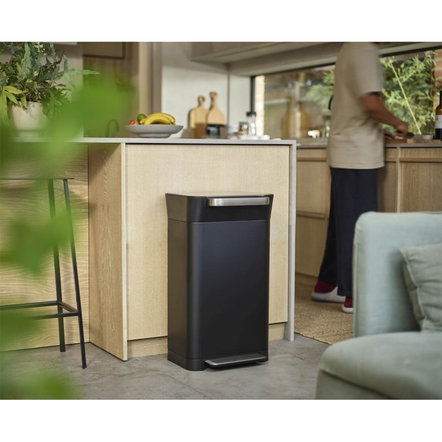 Joseph Joseph Titan Abfallsystem 30 L, Schwarz