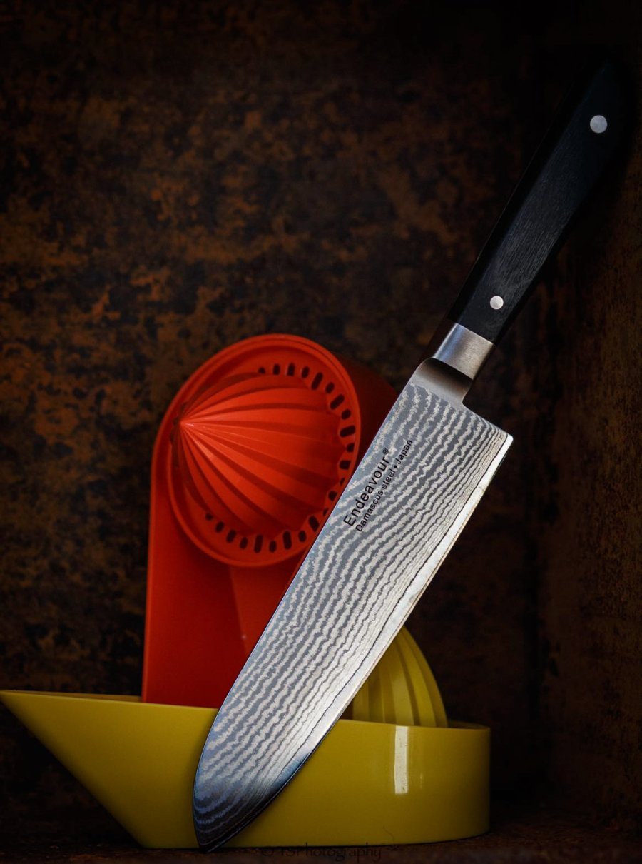 Endeavour Santoku Messer 17,5 cm, Schwarz