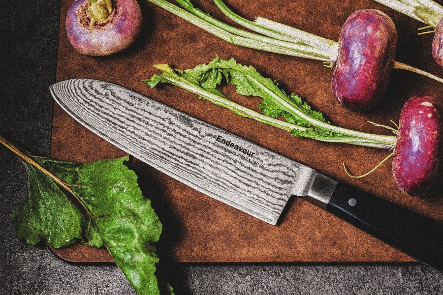 Endeavour Santoku Messer 17,5 cm, Schwarz