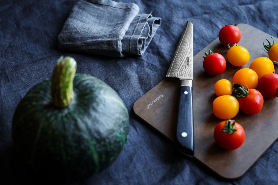 Endeavour Honesuki Udbeningskniv 13 cm, Sort