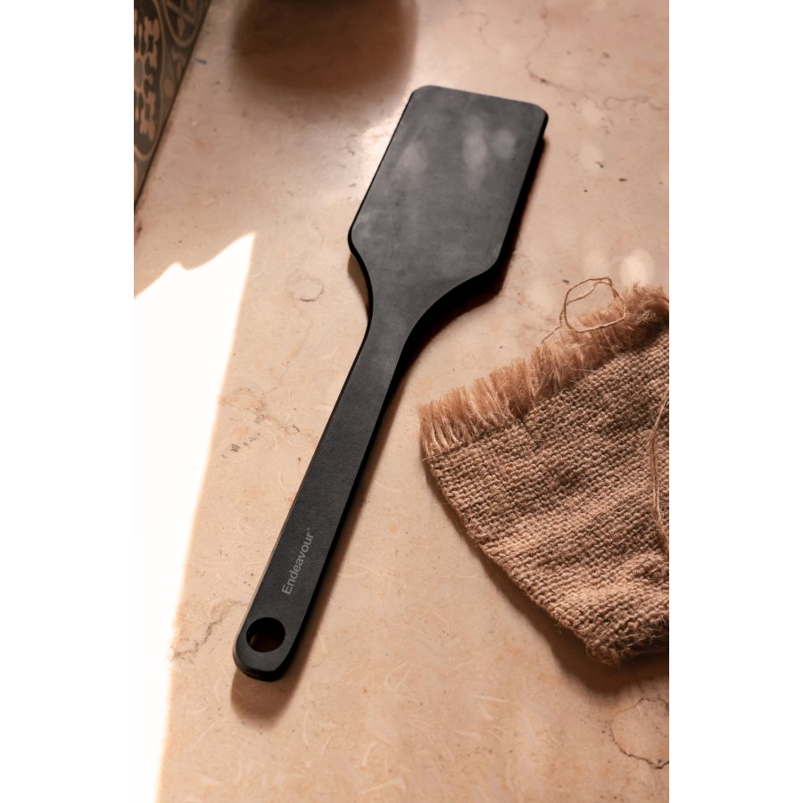 Endeavour Pfannenwender Breit 28 cm, Schwarz