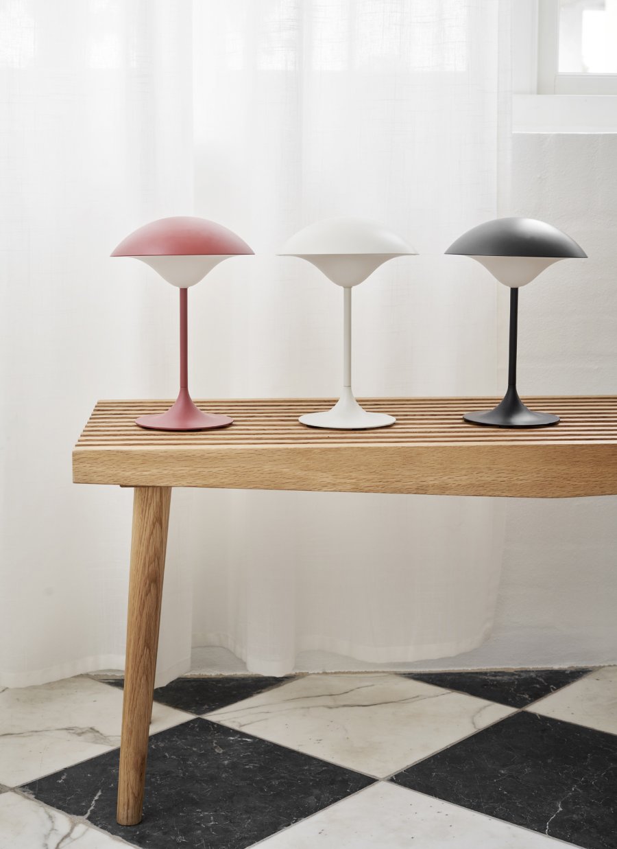 Spring Copenhagen Eclipse Bordlampe 24 cm, Rubinrd