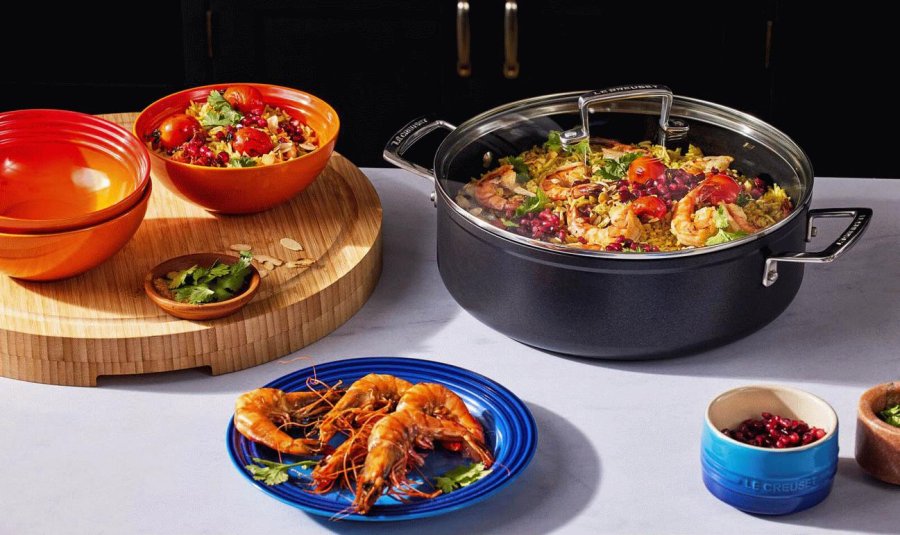 Le Creuset TNS Sauteusegryde m. Non-stick Belgning 28 cm/5,4 L, Sort