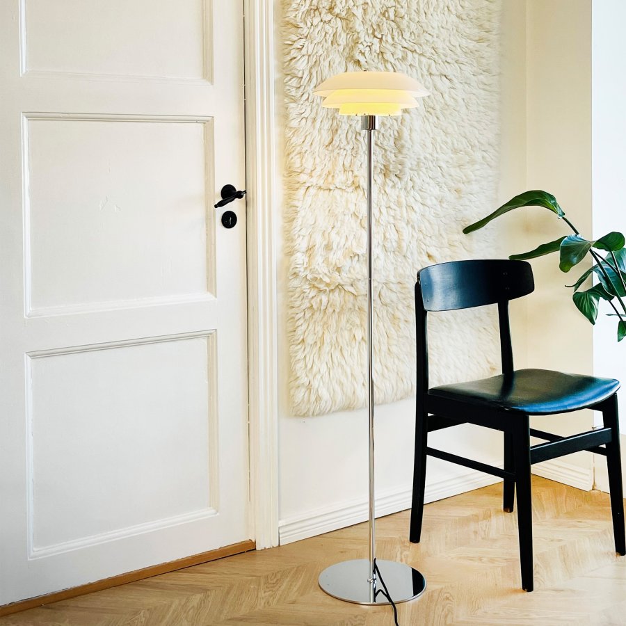 Dyberg Larsen DL31 Stehlampe H133 cm, Opal