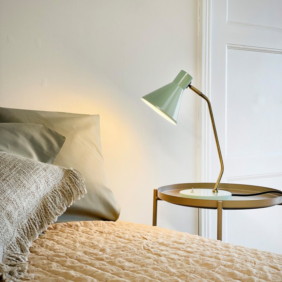 Dyberg Larsen Tischlampe Sleep H43,3 cm, Mint/Antikmessing