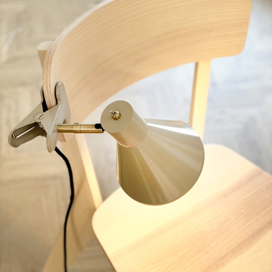 Dyberg Larsen Klemmlampe Sleep 17 cm, Beige/Antikmessing