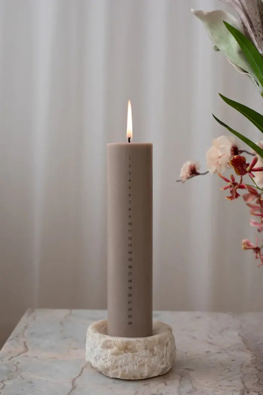 Specktrum Kalenderlys 6 cm/H25 cm, Taupe