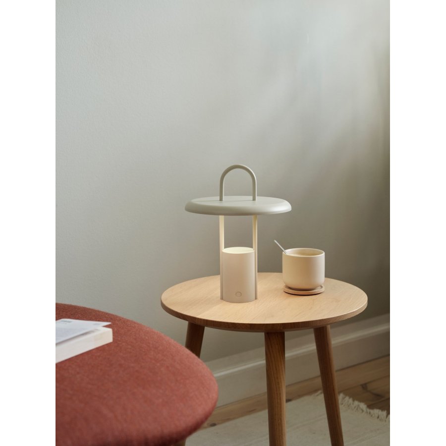 Stelton Pier Tragbare Lampe LED, H25 cm, Sand