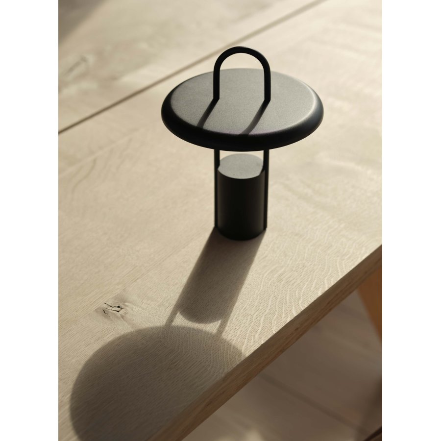 Stelton Pier Tragbare Lampe LED H25 cm, Schwarz