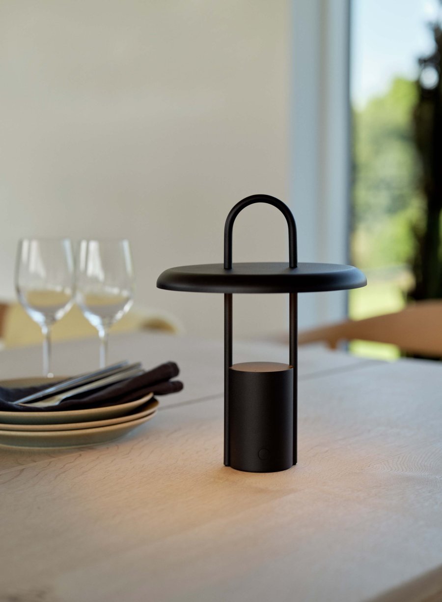 Stelton Pier Tragbare Lampe LED H25 cm, Schwarz