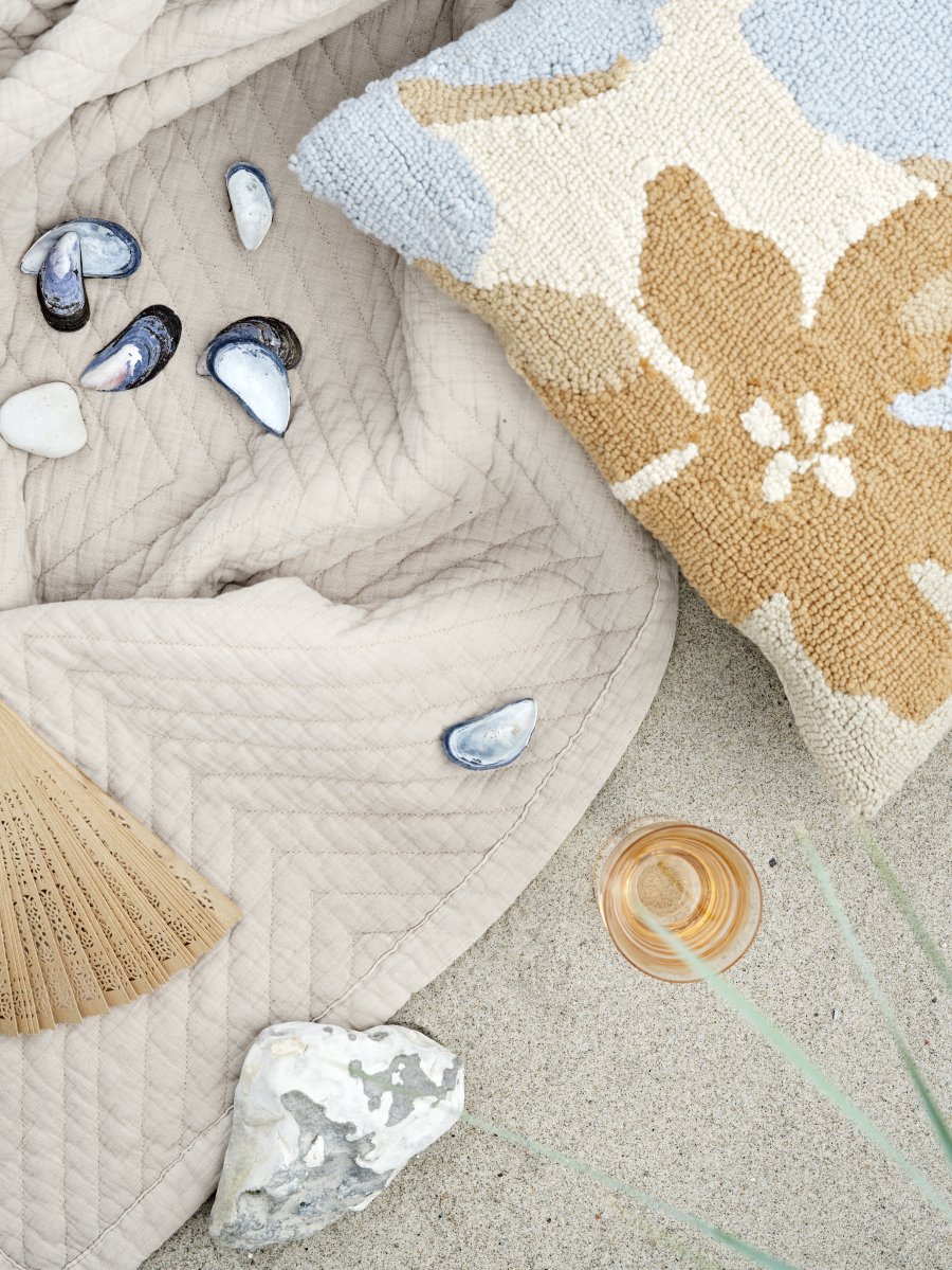 Cozy Living Flora Sengetppe 280x260 cm, Alpaca