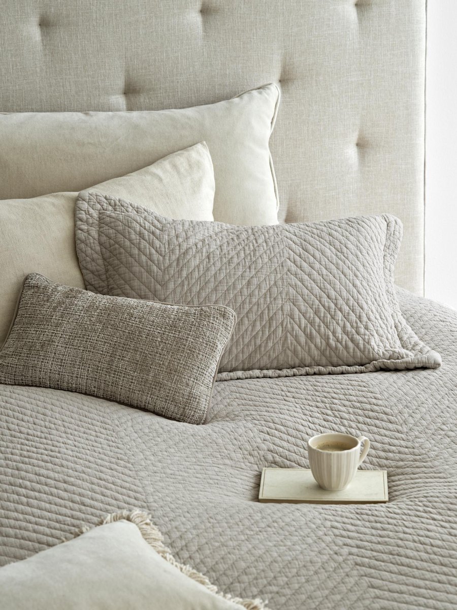 Cozy Living Flora Sengetppe 280x260 cm, Alpaca