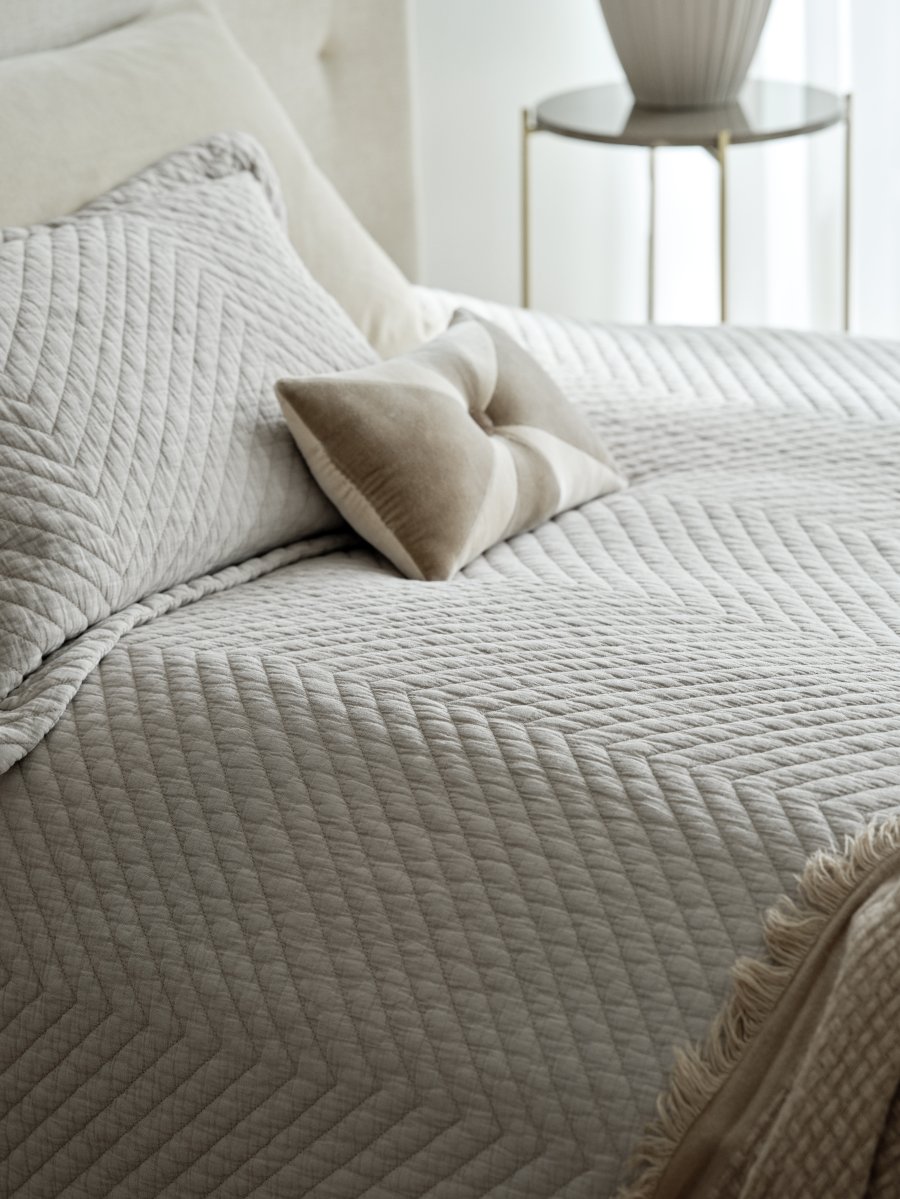 Cozy Living Flora Sengetppe 280x260 cm, Alpaca