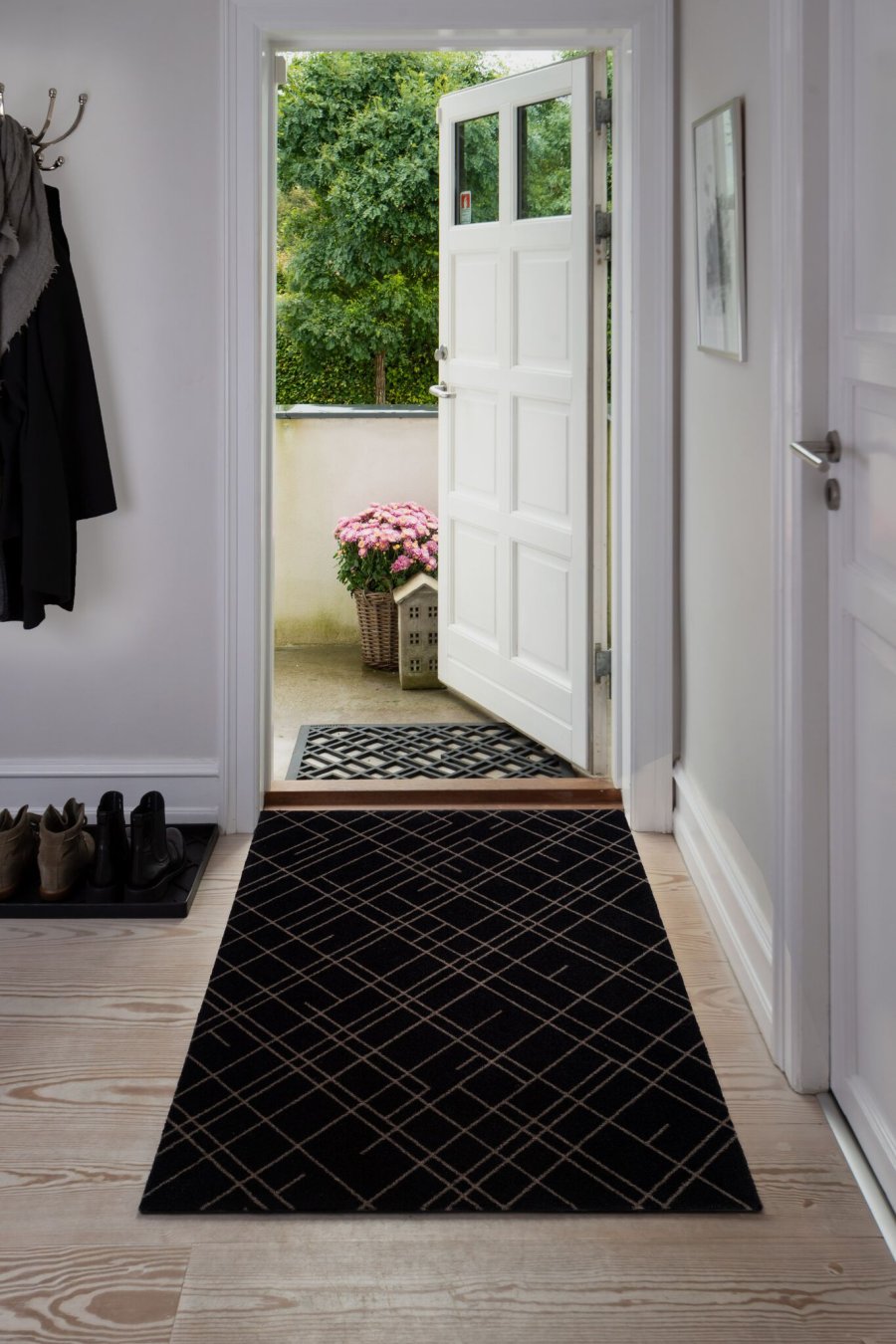 Tica Copenhagen Lines Design Mtte 90x130 cm, Sand/Sort