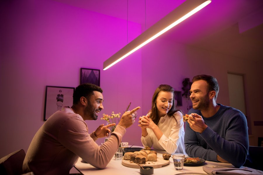 Philips Hue Ensis Pendelleuchte, 129,8 cm, Wei