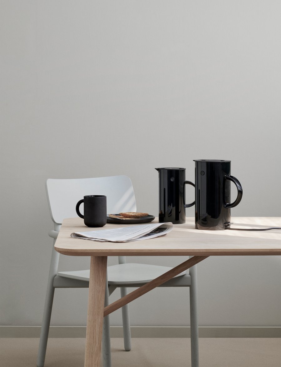 Stelton EM77 Elektrischer Wasserkocher 1,5 L, Schwarz