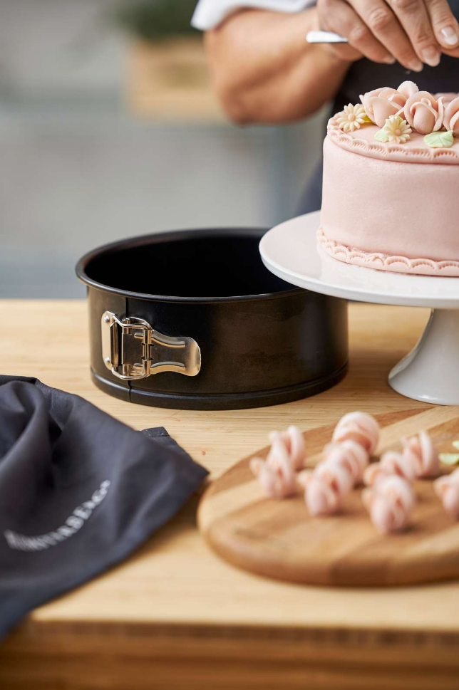 Blomsterbergs Springform �20 cm, Sort