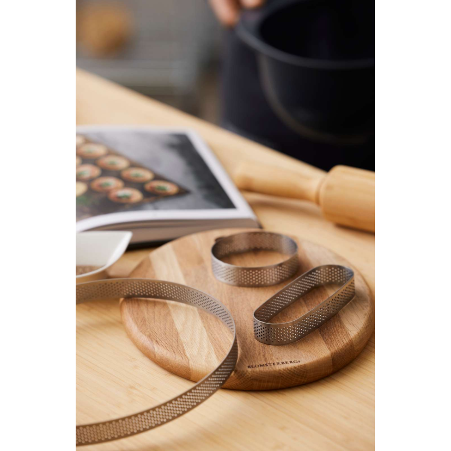 Blomsterbergs T�rtering m. huller �24 cm