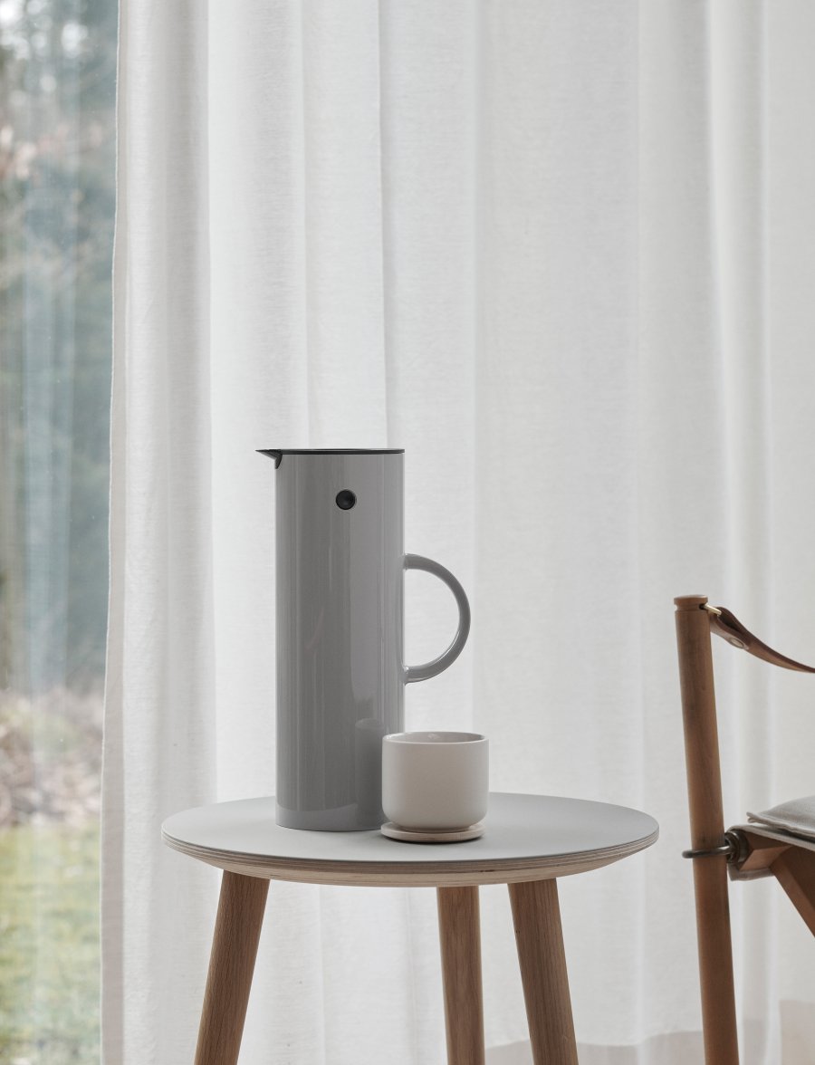 Stelton EM77 Thermokanne 1 L, Light Grey