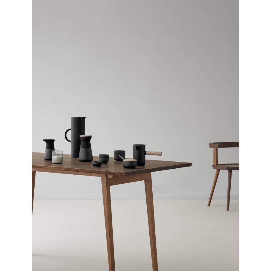 Stelton Theo Tasse mit Untertasse, Schwarz