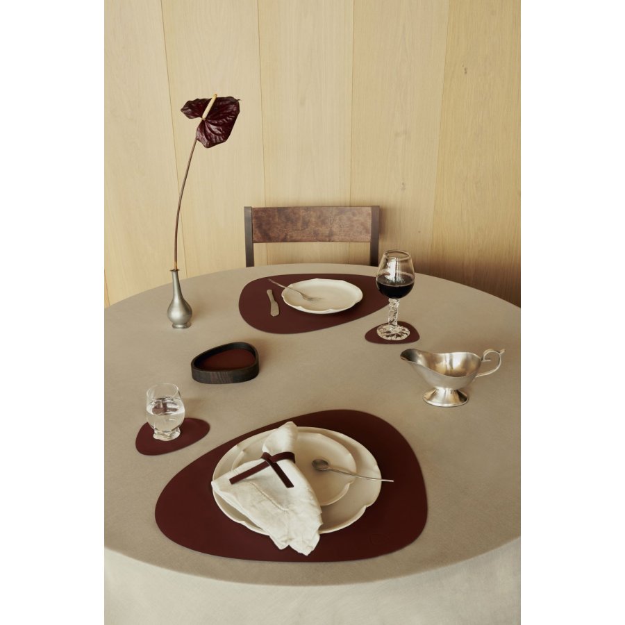 LIND DNA Curve Recycled Leder Geschenkset 37x44 cm, Nupo Burgundy