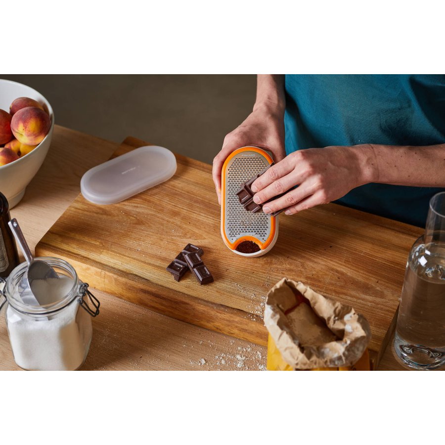 Fiskars Functional Form Reibe mit Beh�lter