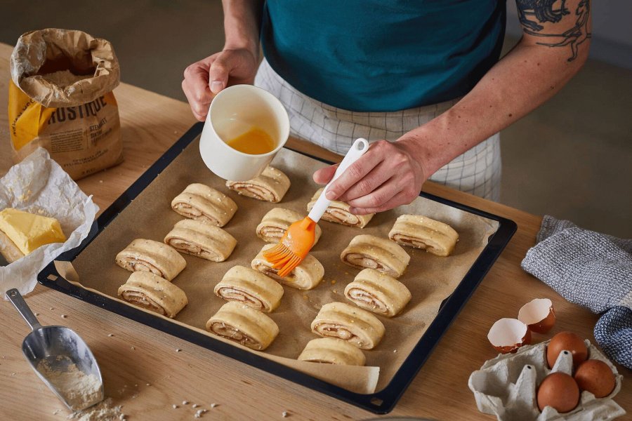 Fiskars Functional Form Silikon-Backpinsel 18,5 cm