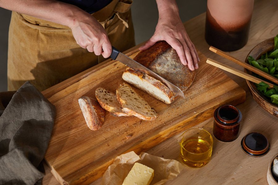 Fiskars Hard Edge Brotmesser 35 cm