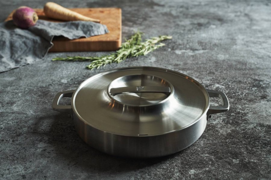 Fiskars Norden Steel Bratpfanne mit Deckel 28 cm