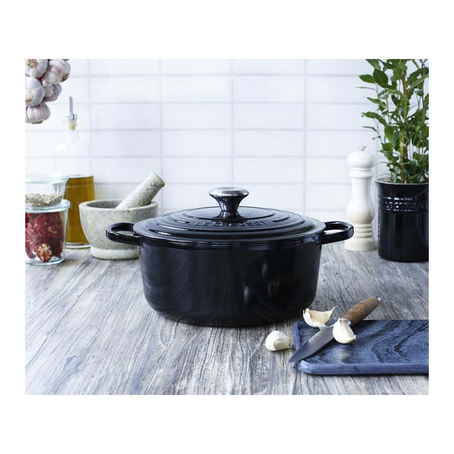 Le Creuset Signature Gryde 22 cm/3,3 L, Sort