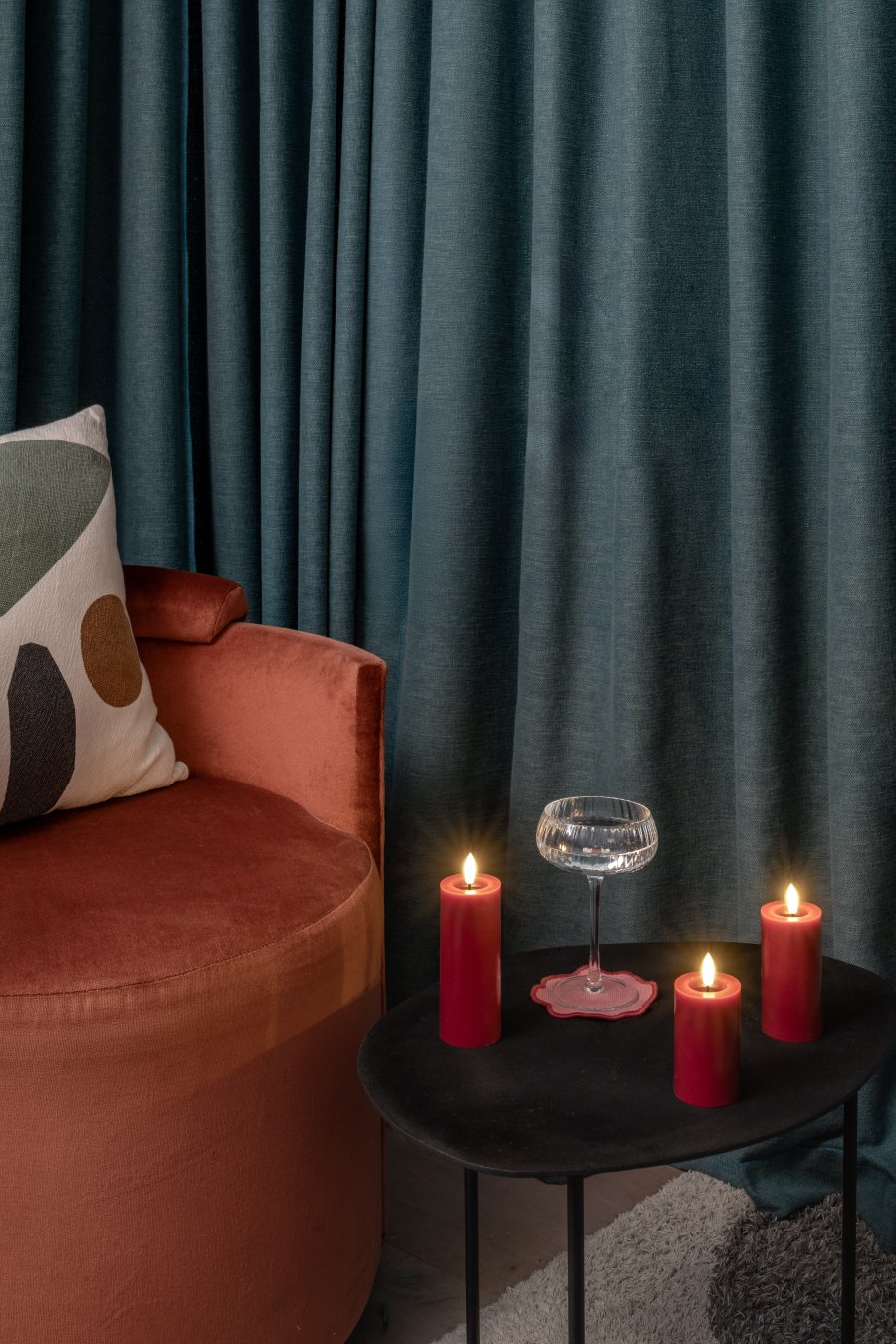 Moods & More Stumpenkerze mit Schmelzeffekt LED 4,9xH10 cm, Cranberry Red