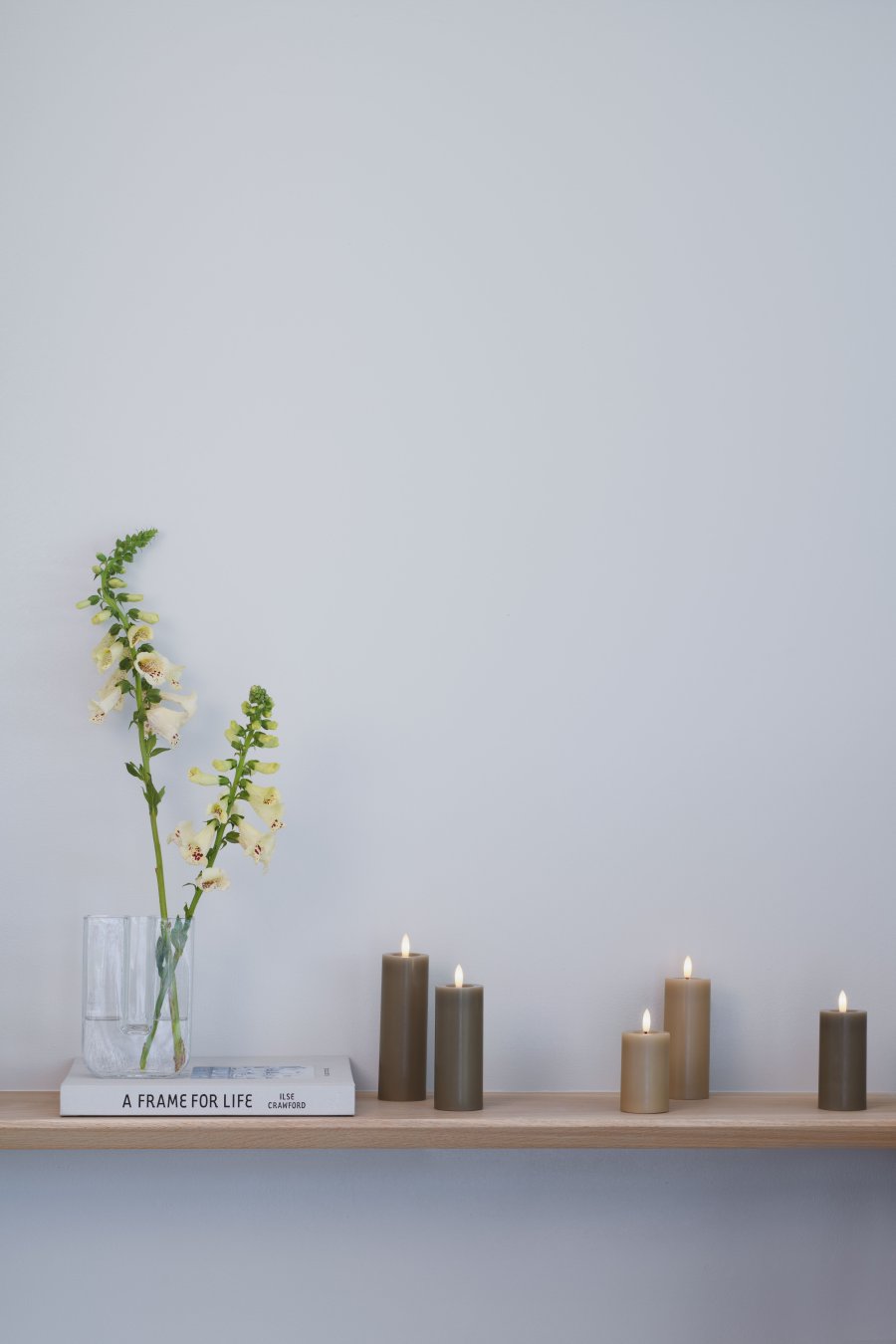 Moods & More Stumpenkerze mit Schmelzeffekt LED 4,9xH12,5 cm, Dark Sand