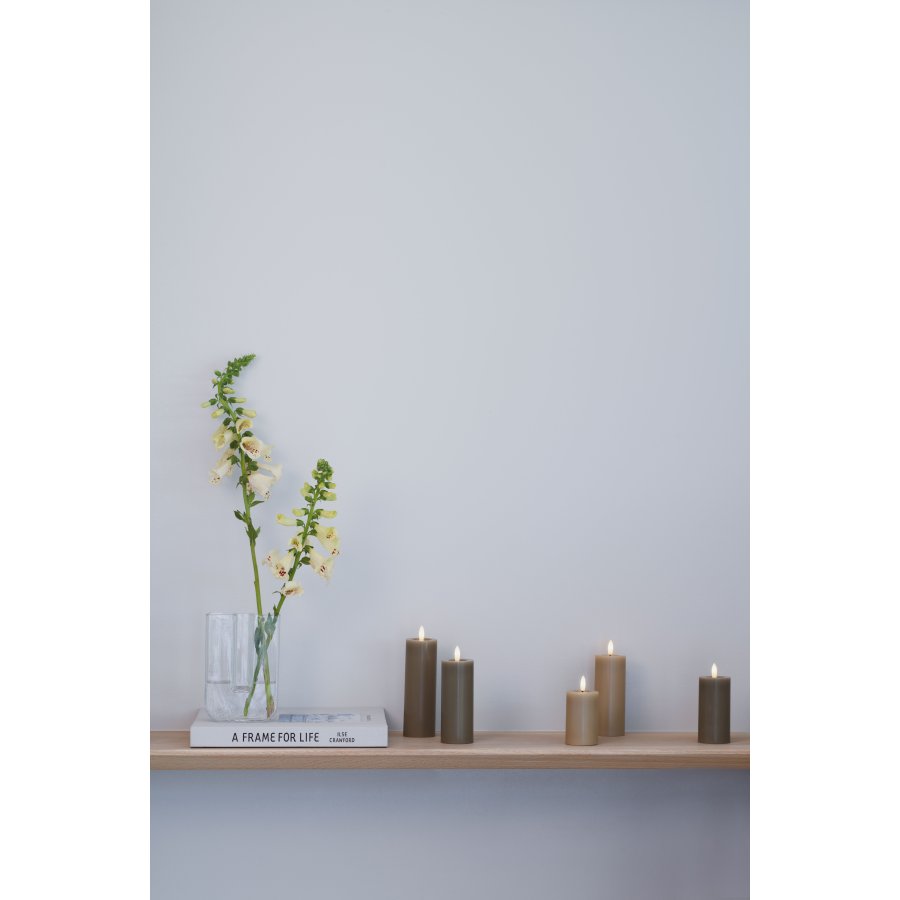 Moods & More Stumpenkerze mit Schmelzeffekt LED 4,9xH15 cm, Dark Sand