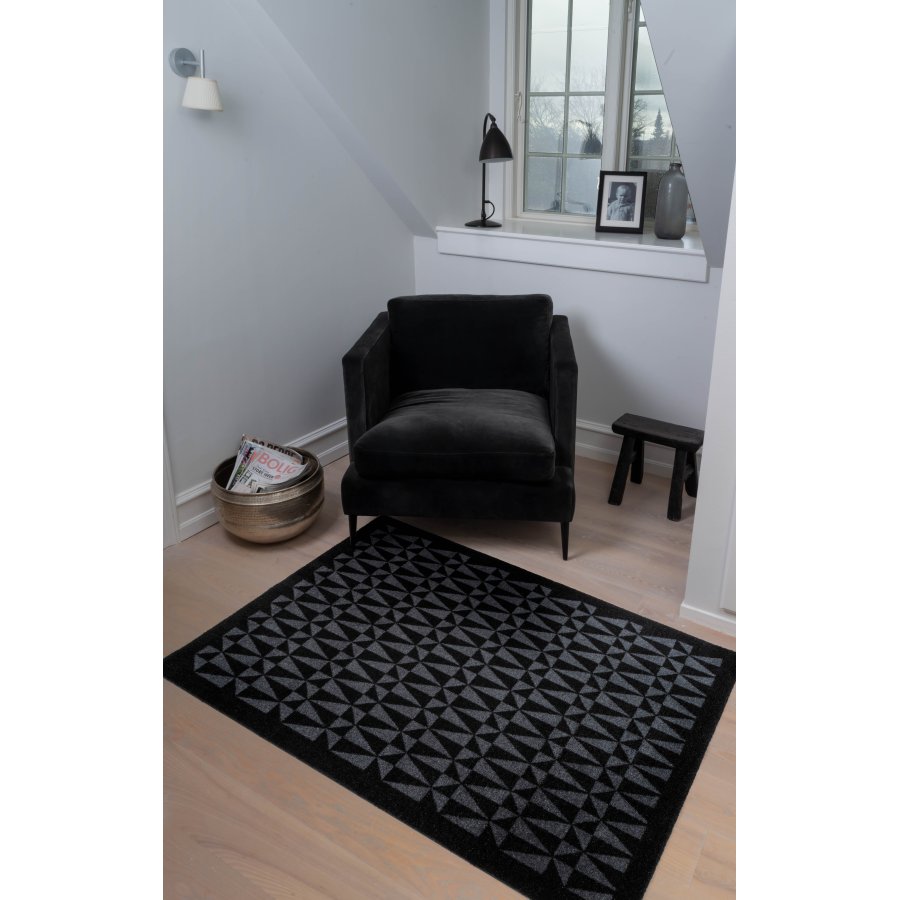 Tica Copenhagen Graphic Matte 90x130 cm, Schwarz/Grau