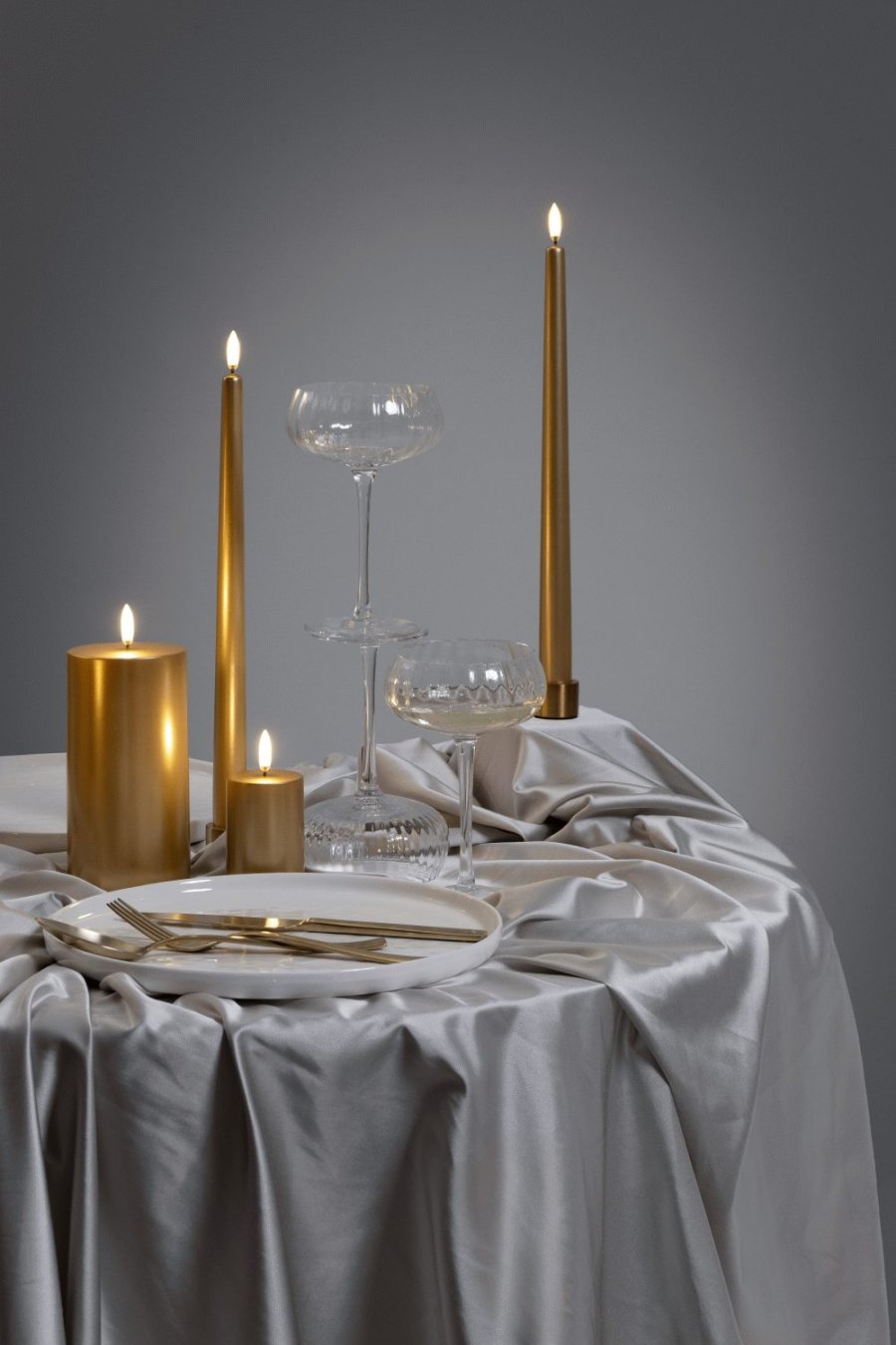 Uyuni Lighting Bloklys LED �7,8xH10 cm, Guld