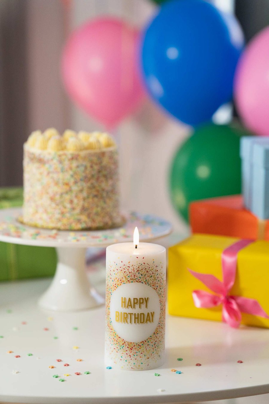 Uyuni Lighting Bloklys Birthday 01 LED 7,8xH15 cm, Hvid