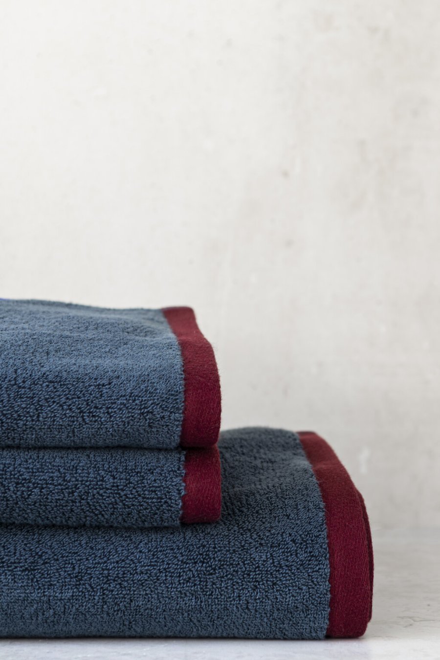 Mette Ditmer Soft Handtuch 5090cm, Mitternachtsblau/Burgund