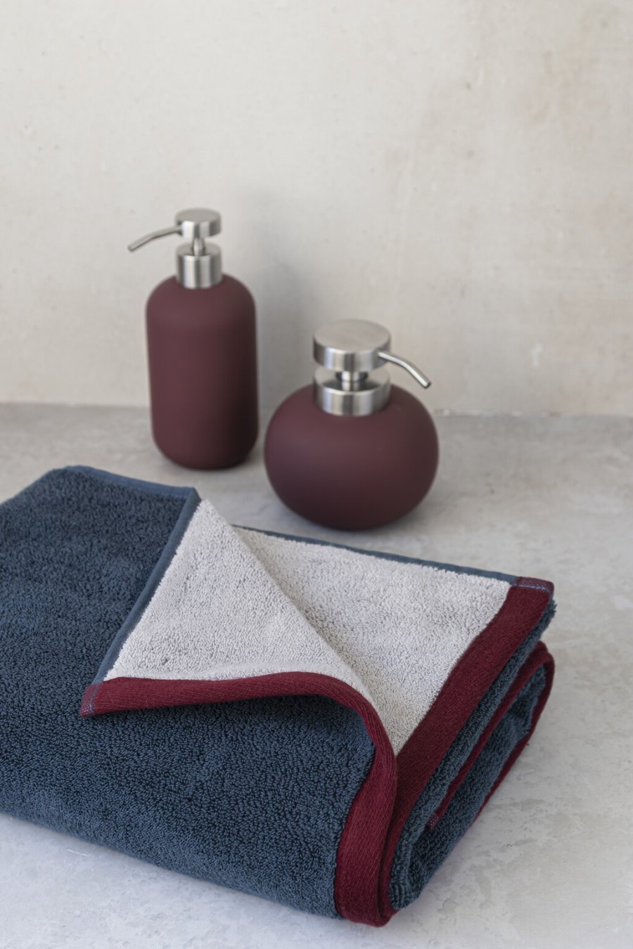 Mette Ditmer Soft Handtuch 2er Set 4055cm, Mitternachtsblau/Burgund