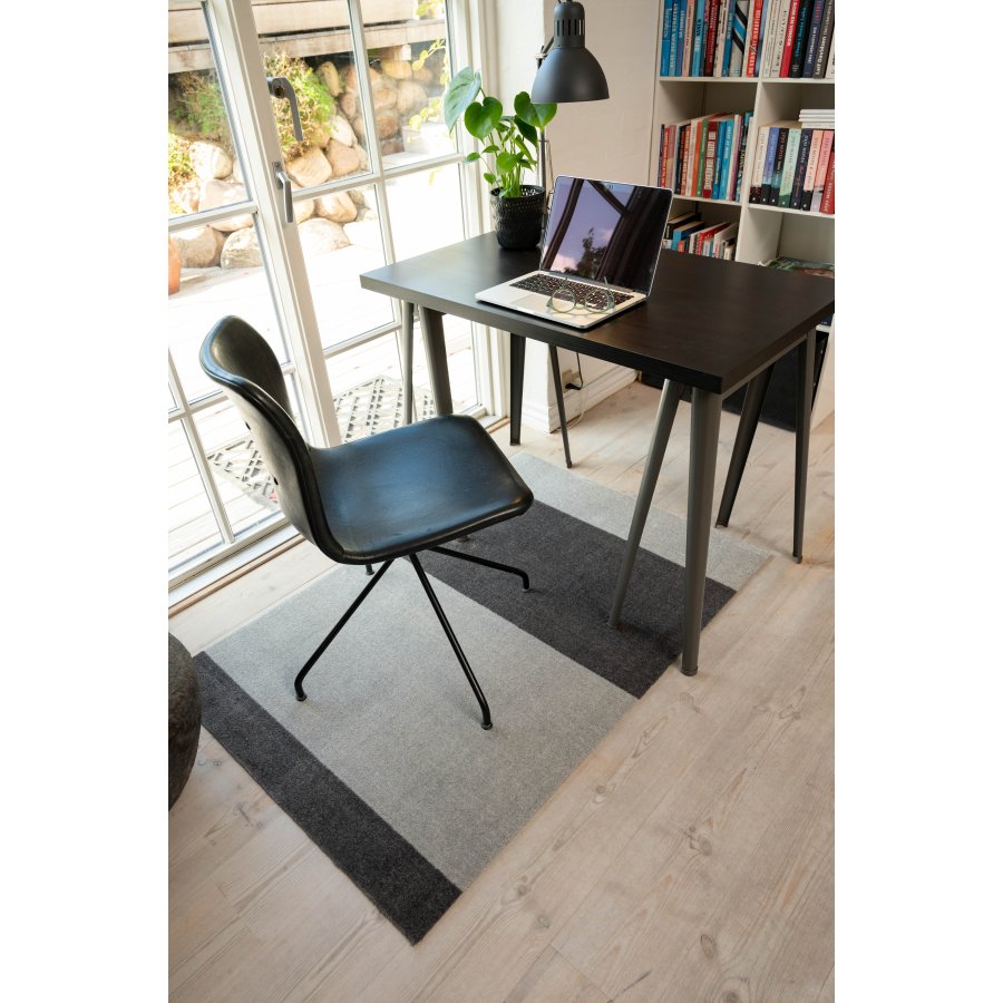 Tica Copenhagen Stripes Horisontal Gulvmtte 90x130 cm, Steelgrey/Lysegr
