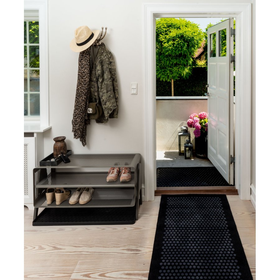 Tica Copenhagen Dot Smudsmtte 67x120 cm, Sort