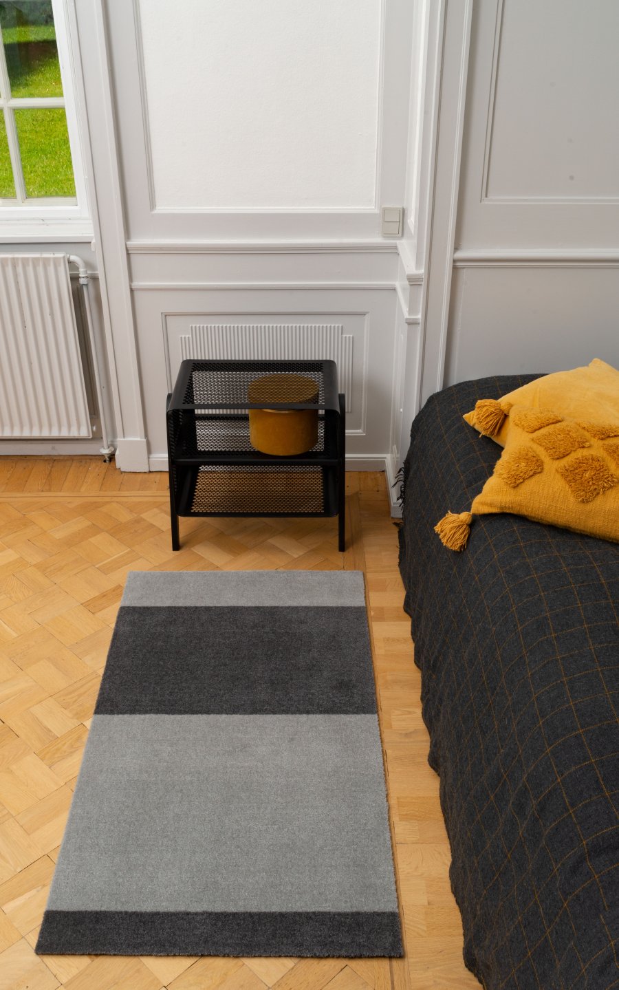 Tica Copenhagen Stripes Horisontal Gulvmtte 67x120 cm, Steelgrey/Lysegr