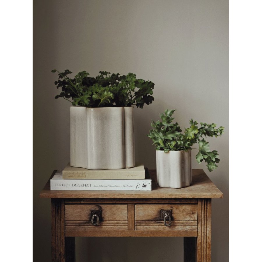 Broste Copenhagen Sonja Blumentopf H20cm, Grau