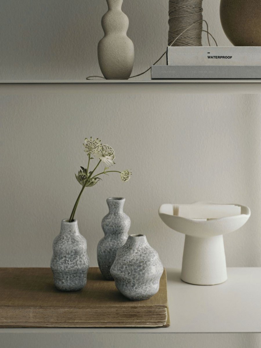 Broste Copenhagen Momo Stumpenkerzenhalter H9 cm, Wei&szlig;