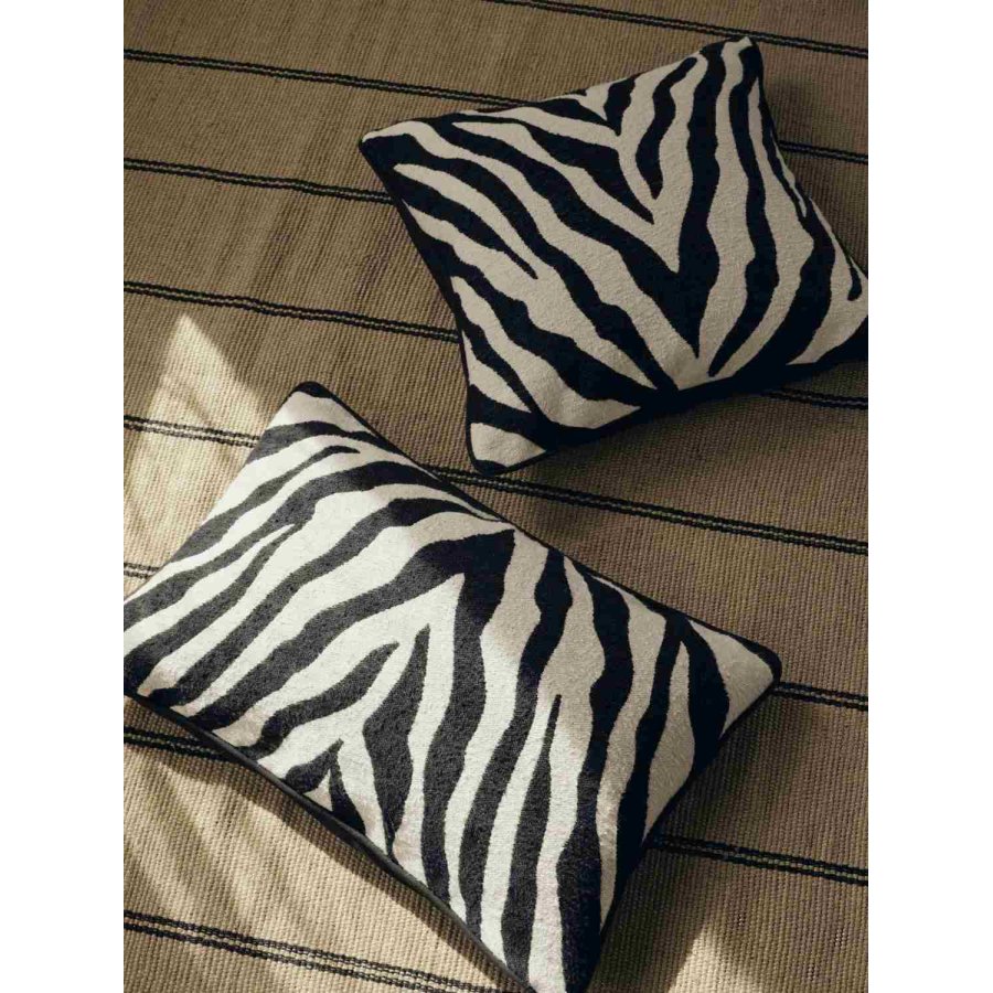 Broste Copenhagen Zebra Kissenbezug 50x50 cm, Schwarz