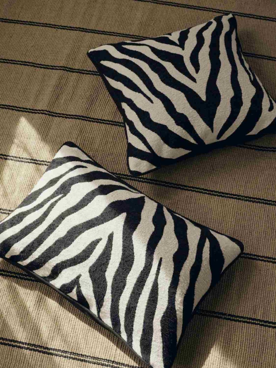 Broste Copenhagen Zebra Kissenbezug 50x50 cm, Schwarz
