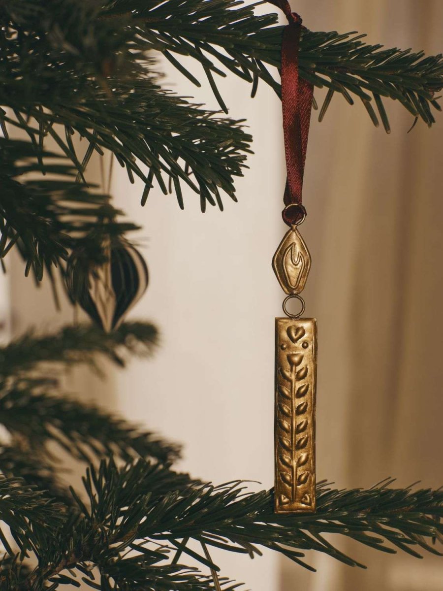Broste Copenhagen Saga Ornament Candle 11,5 cm, Metalfinish